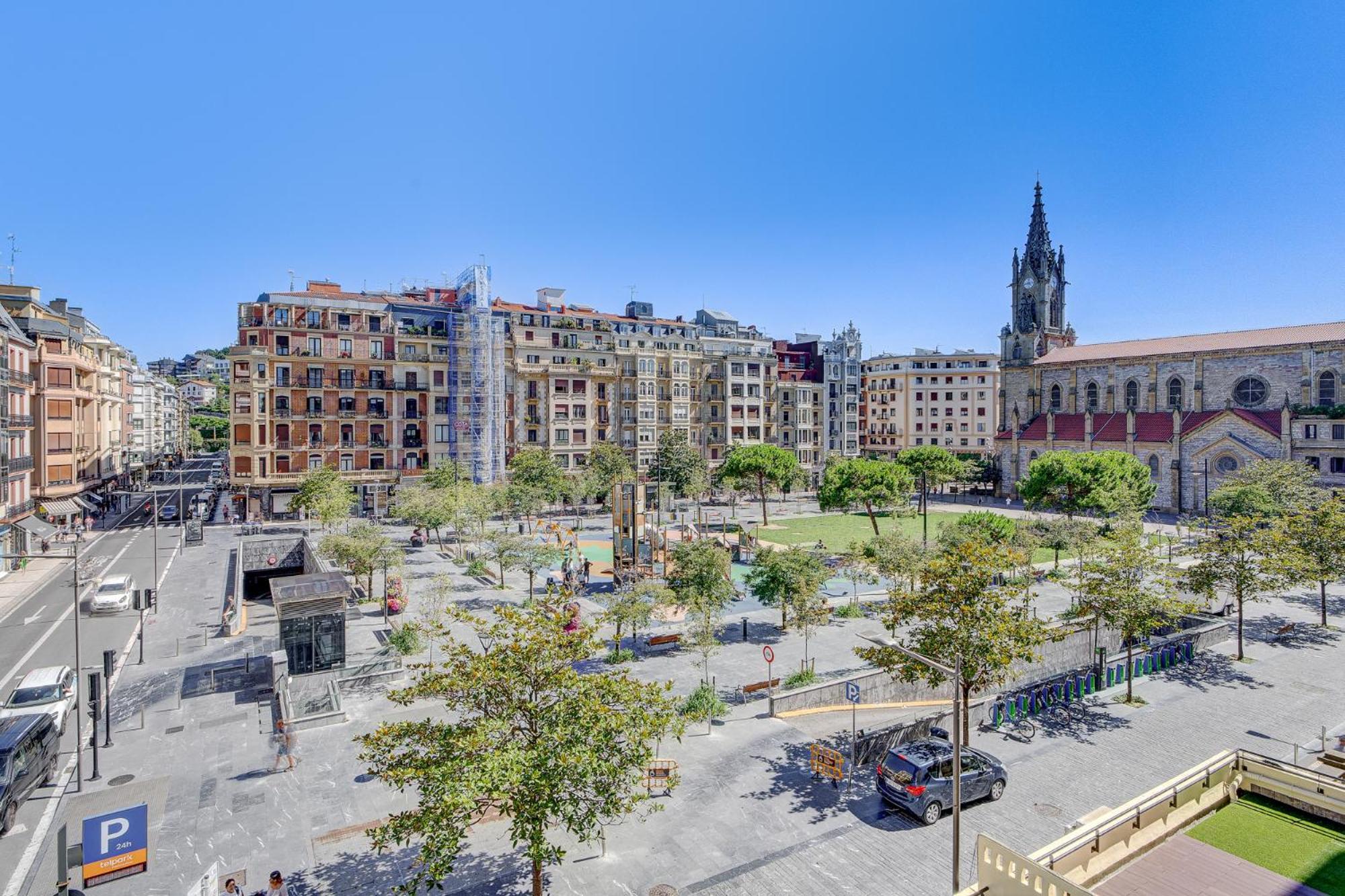 Apartamentos Gran Via By Sanse Holidays سان سيباستيان المظهر الخارجي الصورة